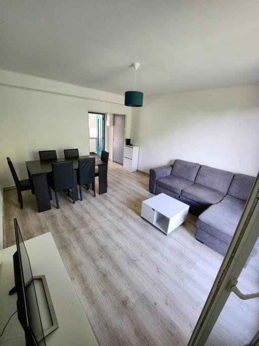 Appartement Deux Chambres 64M2 Aviñón Exterior foto